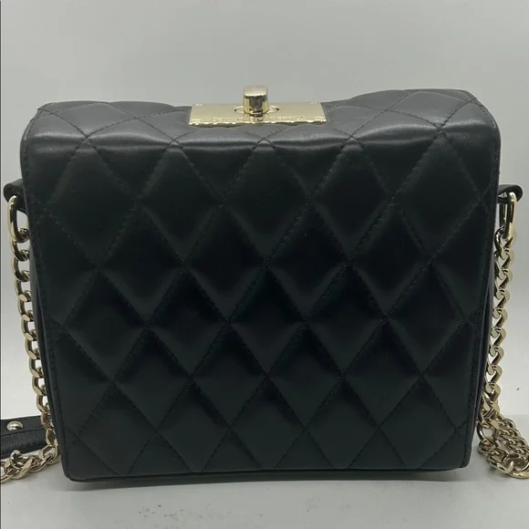 Russell & Bromley Chic Black Quilted Leather Chain Strap Crossbody Bag Purse 🌺🌺 - Picture 2 of 8